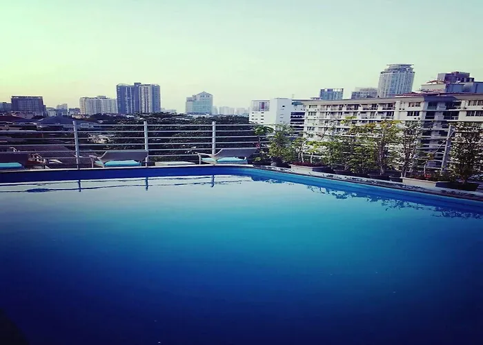 The At Fifty 旅馆 *